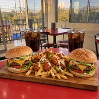 Combo D&A — Hamburguesas de Que Fue Sushi en Tijuana